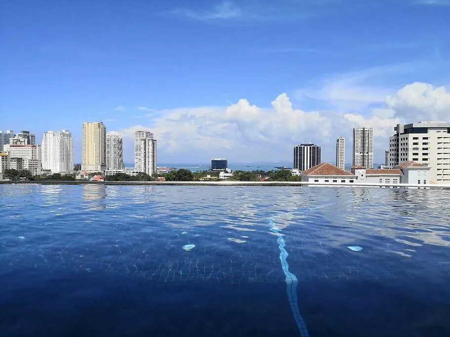 Appartamento Tropicana 218 Spacious Luxury City 3Bedroom 3 Car Park 11Pax George Town