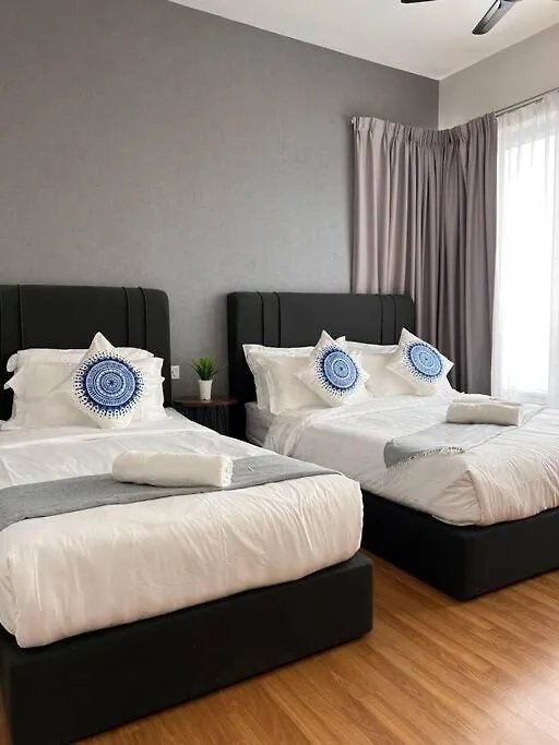 Tropicana 218 Spacious Luxury City 3Bedroom 3 Car Park 11Pax George Town