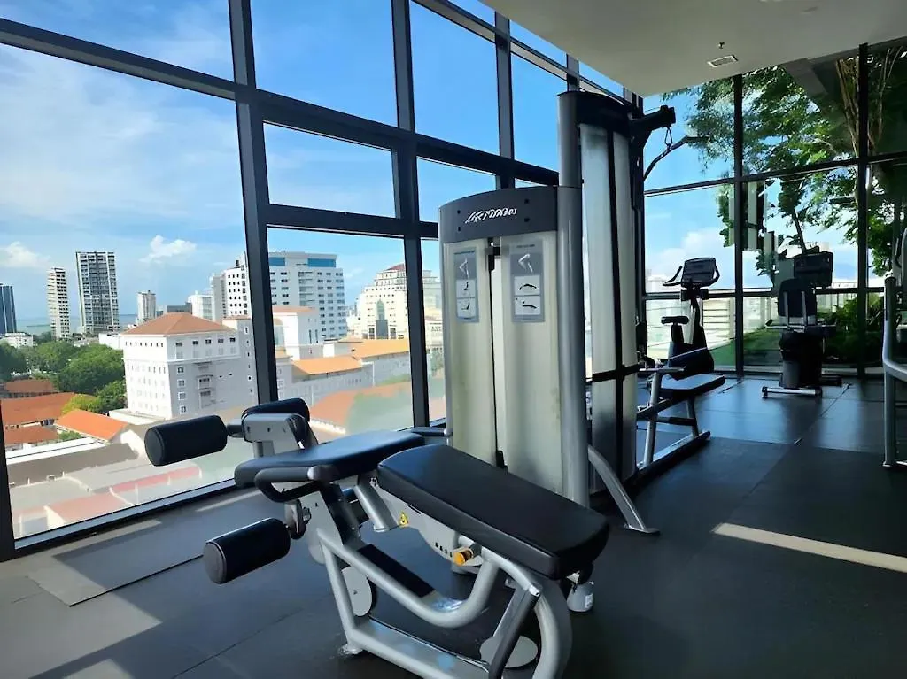 Tropicana 218 Spacious Luxury City 3Bedroom 3 Car Park 11Pax George Town Malesia