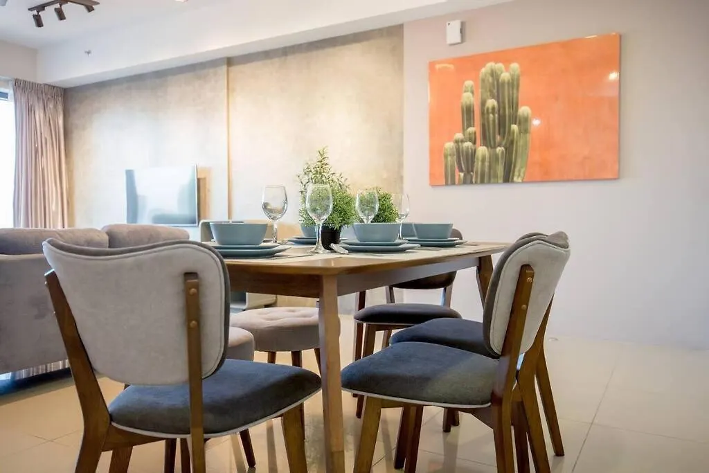 Apartamento Tropicana 218 Spacious Luxury City 3Bedroom 3 Car Park 11Pax George Town