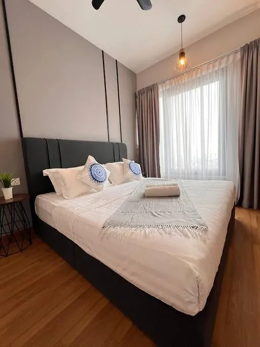 Apartamento Tropicana 218 Spacious Luxury City 3Bedroom 3 Car Park 11Pax George Town Malásia